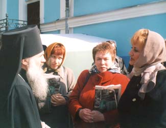 Министр культуры Свердловской области Наталья Ветрова поклонилась Почаевской святыне