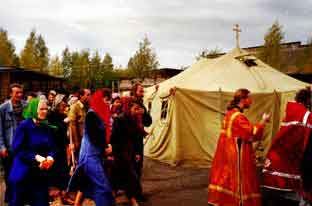 1997 г. Освящение походного храма